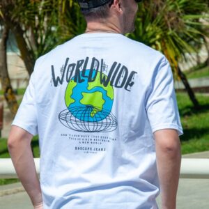remera “worldwide”