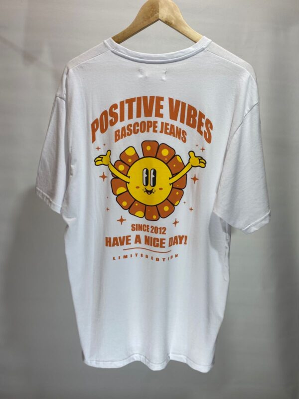 Remera Positive Vibes